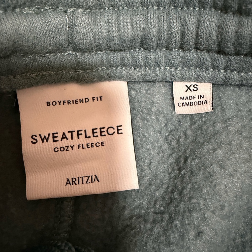aritzia fleece sweat set - Picture 5 of 5